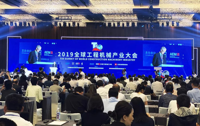 双喜临门！AG线上平台（集团）官方网站
囊括两项工程机械行业大奖