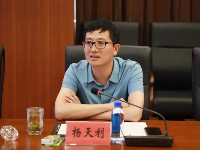 AG线上平台（集团）官方网站
与徐工消防签署战略合作协议 携手深耕中国高空产业市场